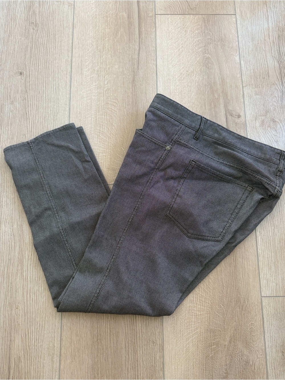 Hugo Boss Slim Jeans in Charcoal Gray